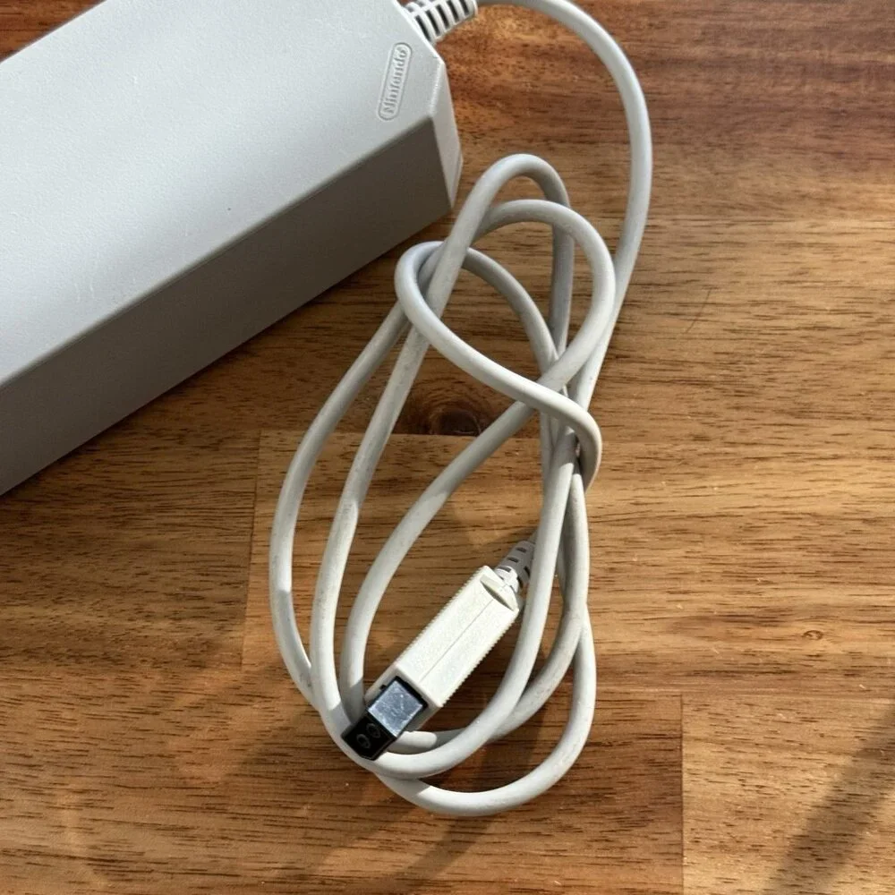 OEM‎ Nintendo Wii AC Adapter RVL-002 USA Power Supply Charger 12V 3.7A AUTHENTIC